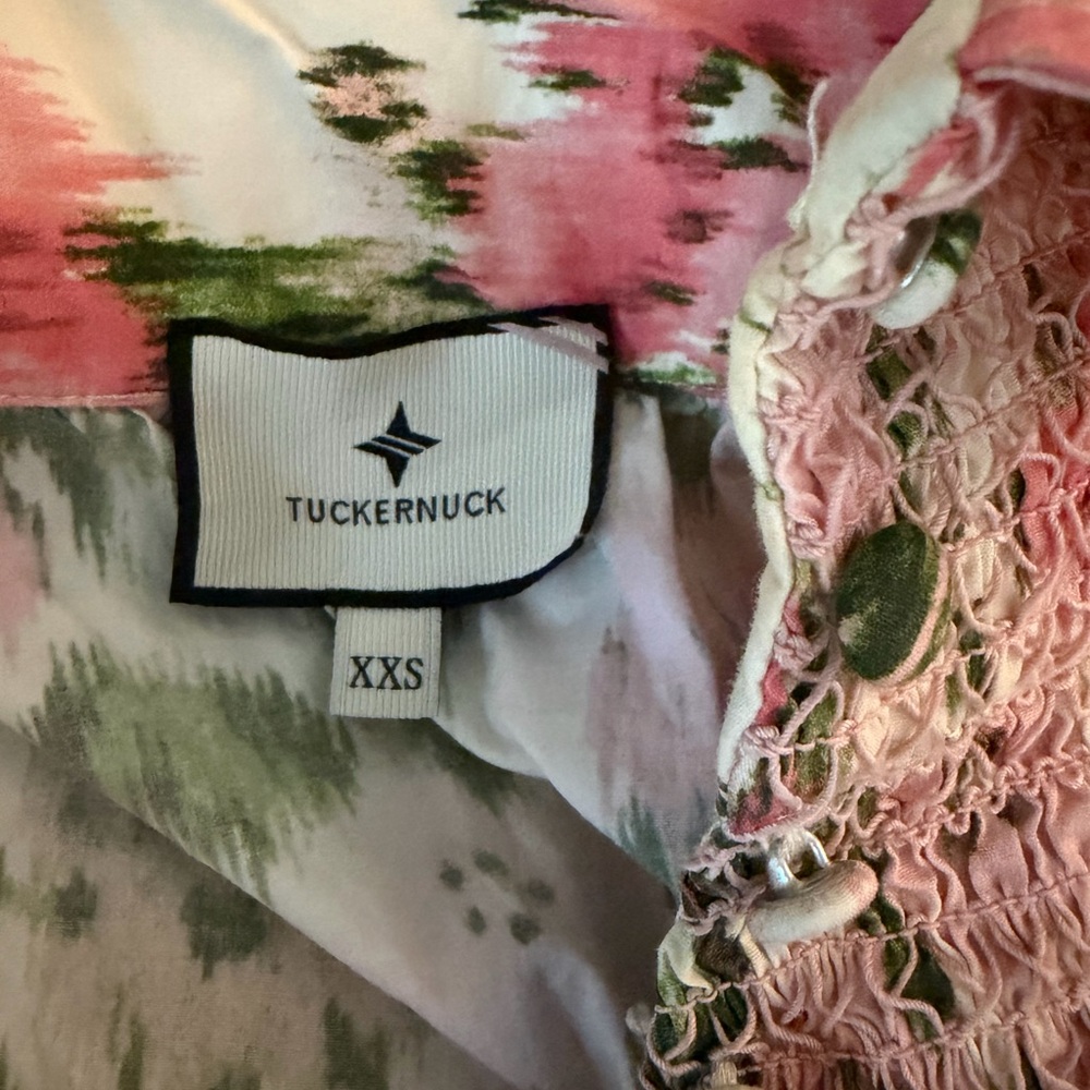 Tuckernuck Haskell Collared Blouse in Blush floral with fabric covered buttons - Picture 5 of 8